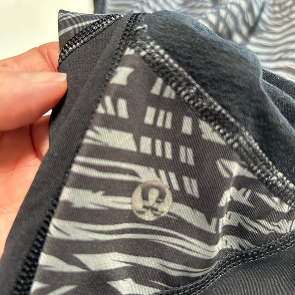 Lululemon Cropped Leggings SZ 6 - Picture 5 of 5